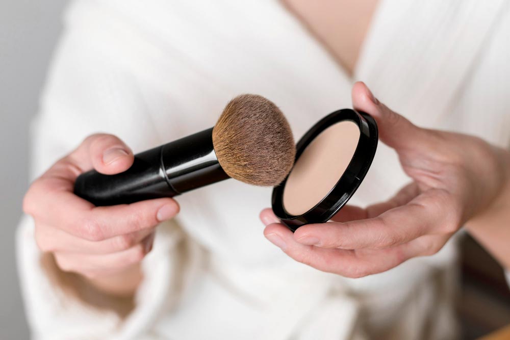 Contemporary Makeup Courses - Discover the Programs Available