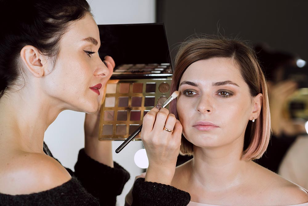 Contour and Highlight Workshop - Perfect Your Contour Skills